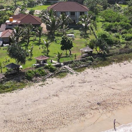 Mama Nings Beach Hotel Sekongkang Exterior foto